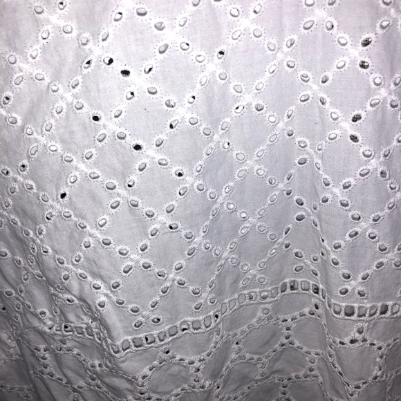 MK Eyelet Top - Picture 2 of 5